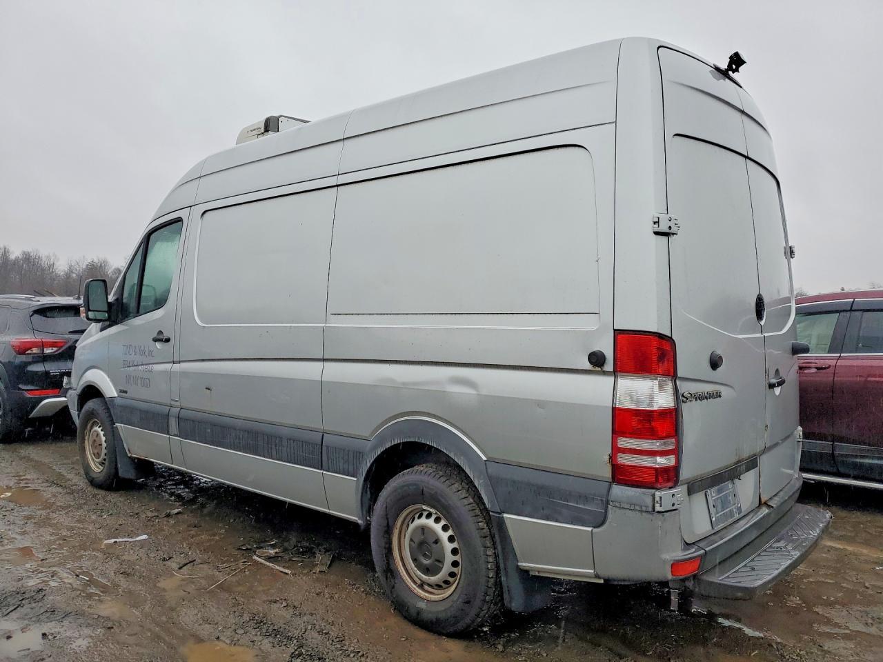 2010 Mercedes-Benz Sprinter 2500 - Image 2