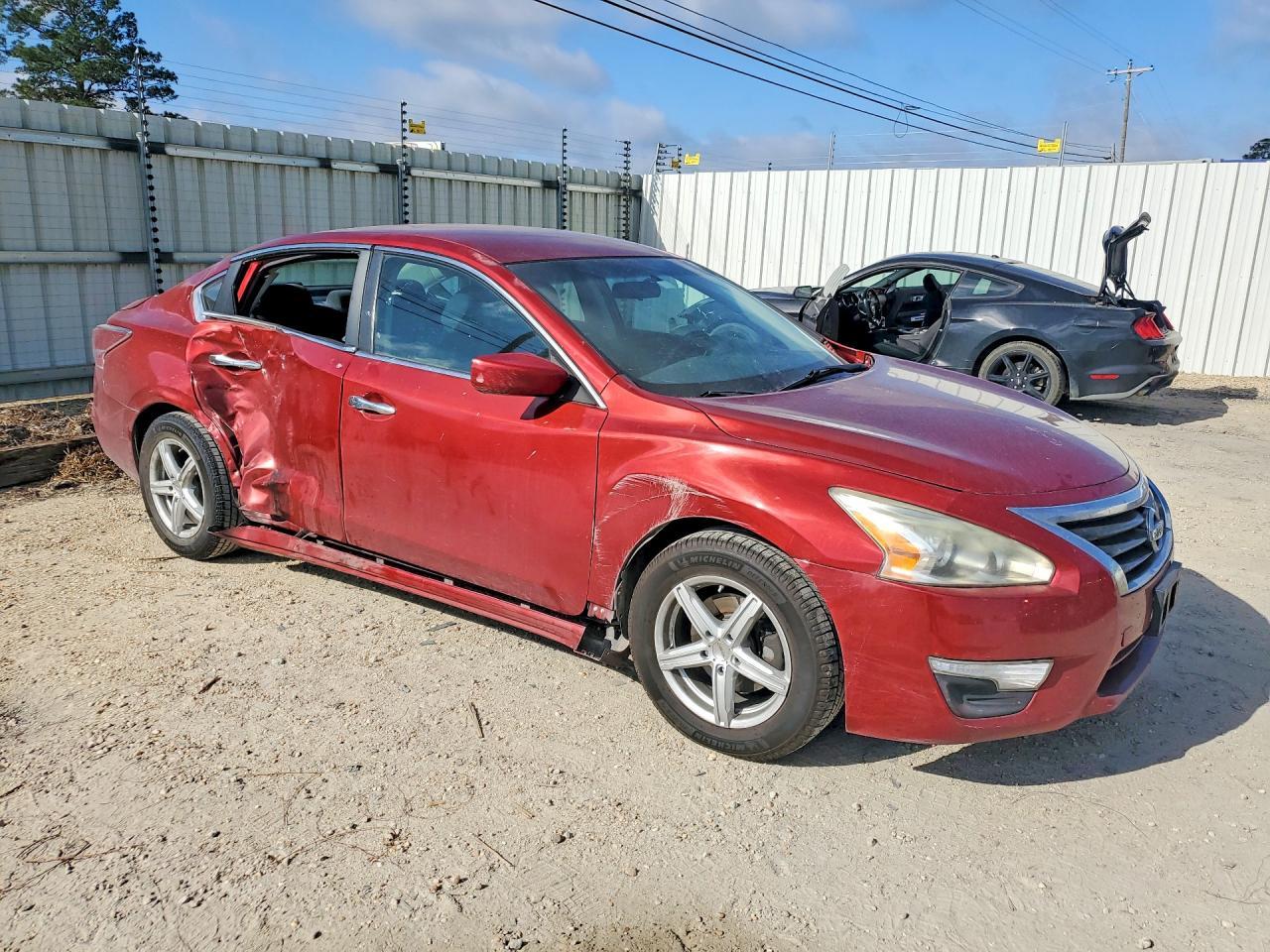 2014 Nissan Altima 2.5 S - Фото 4