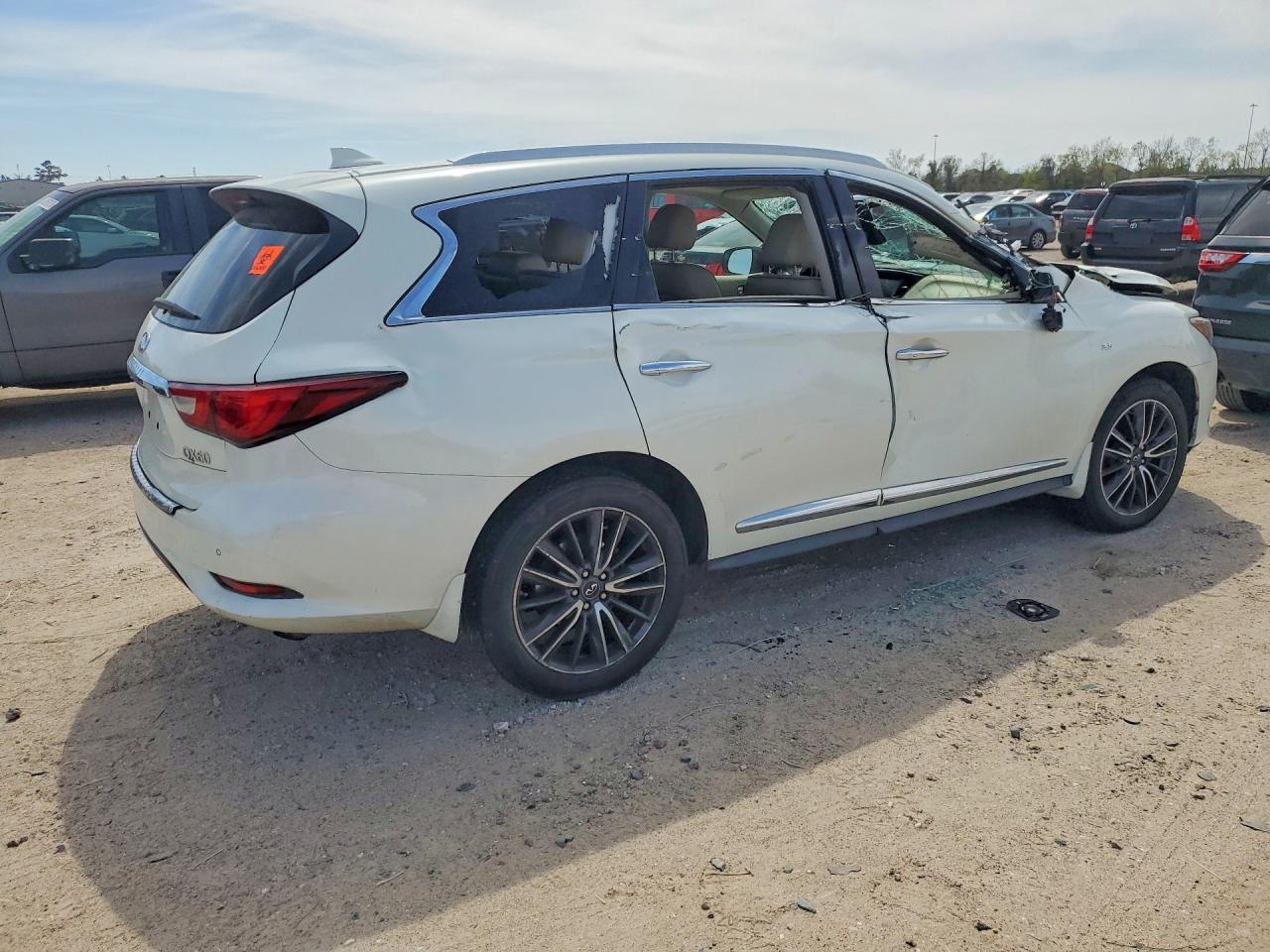 2017 Infiniti Qx60 Base - Image 3