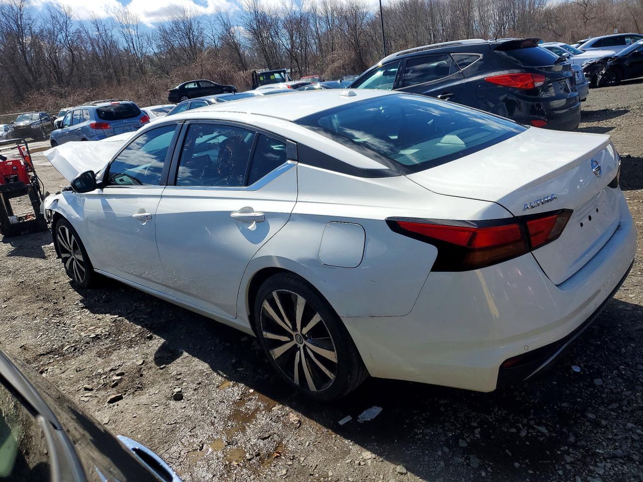 2020 Nissan Altima 2.5 Sr - Image 2
