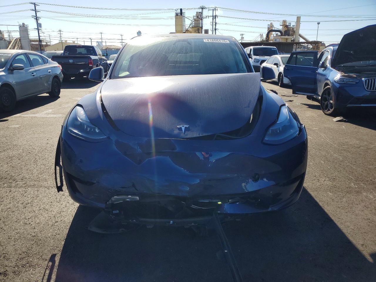 2024 Tesla Model Y - Image 5