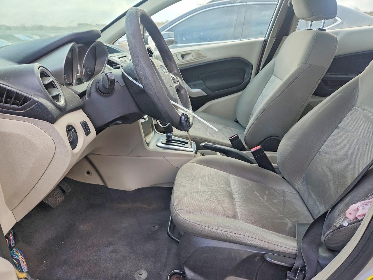 2011 Ford Fiesta Se - Image 7