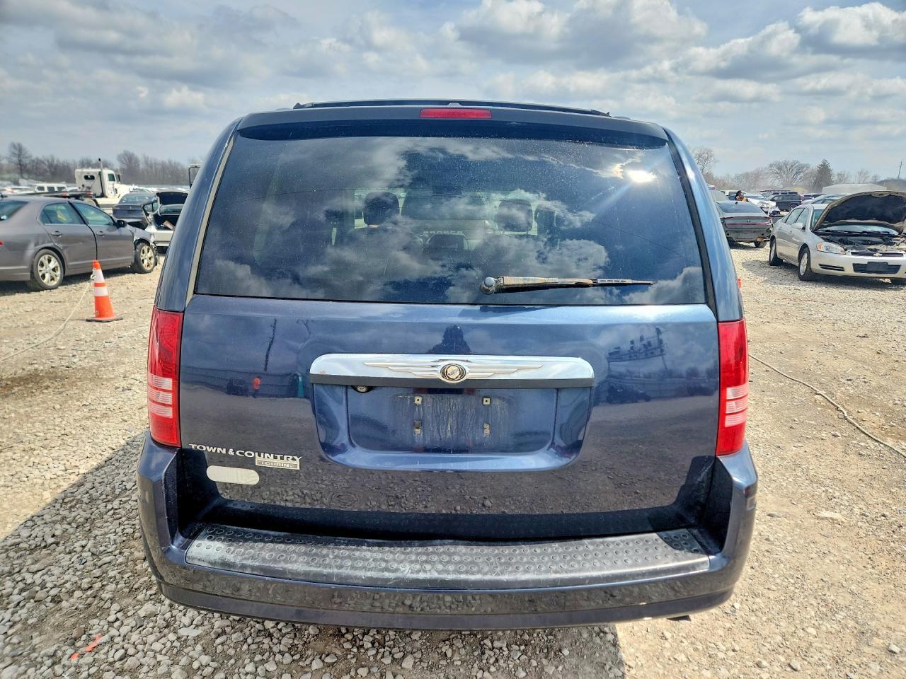 2008 Chrysler Town & Country Touring - Фото 6