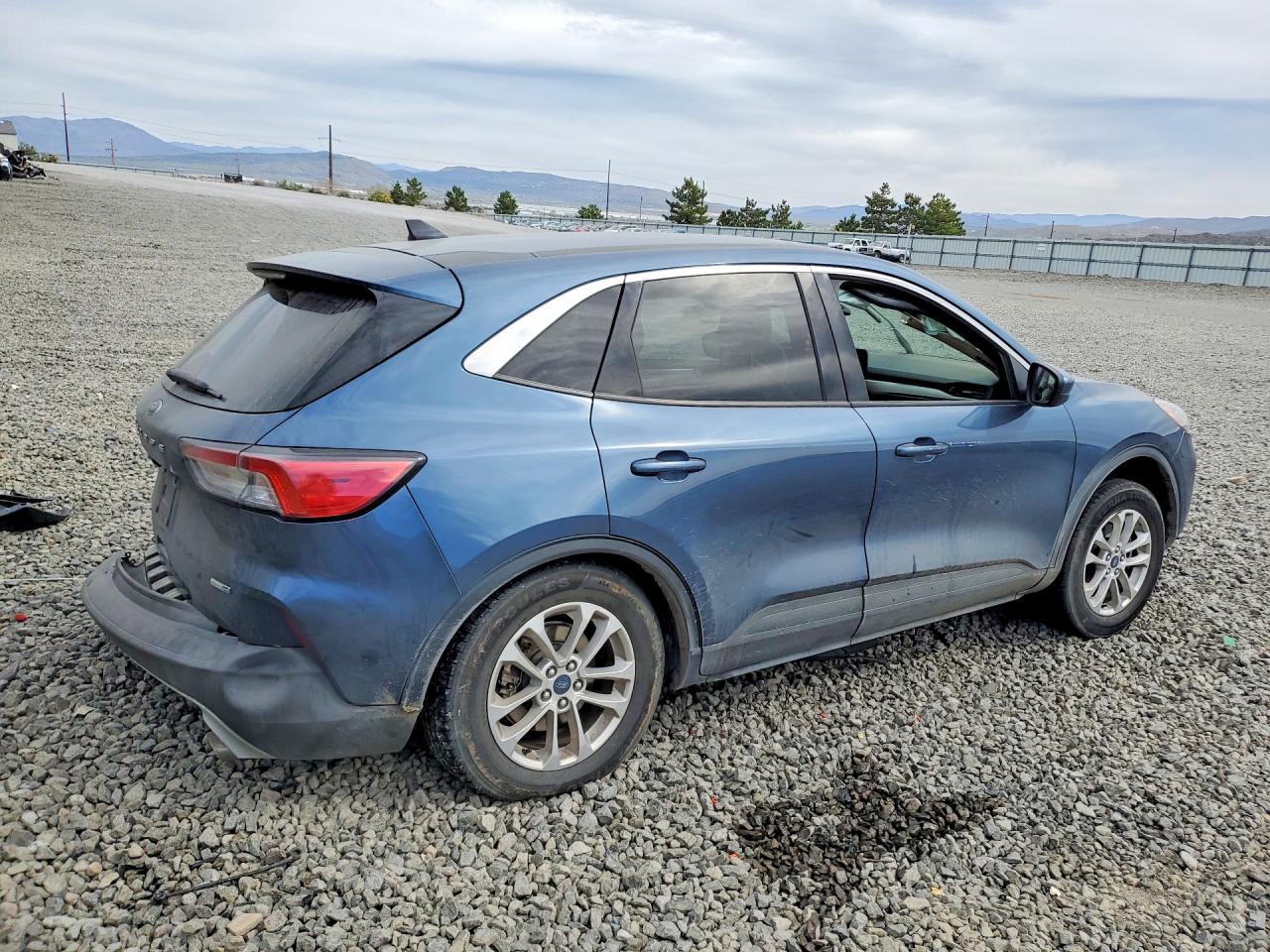 2020 Ford Escape Se - Фото 3