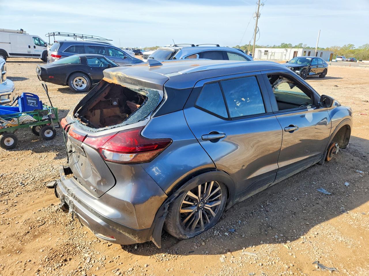 2021 Nissan Kicks Sv - Image 3
