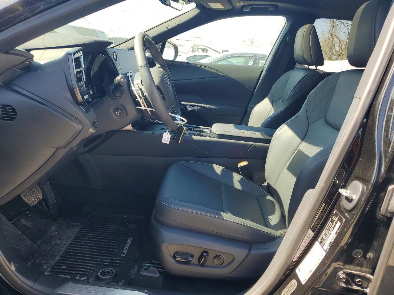 2025 Lexus Rx 350 Premium - Image 7