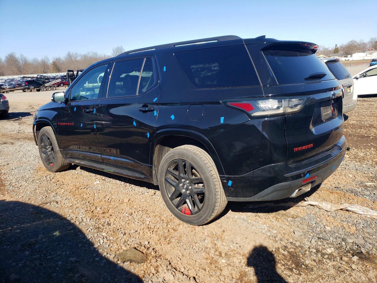 2018 Chevrolet Traverse Premier - Фото 2