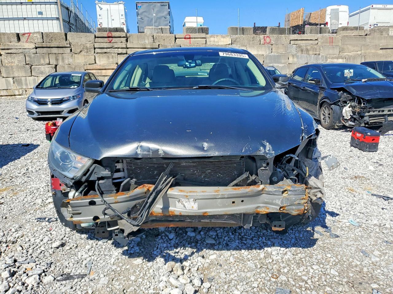 2016 Ford Taurus Se - Фото 5