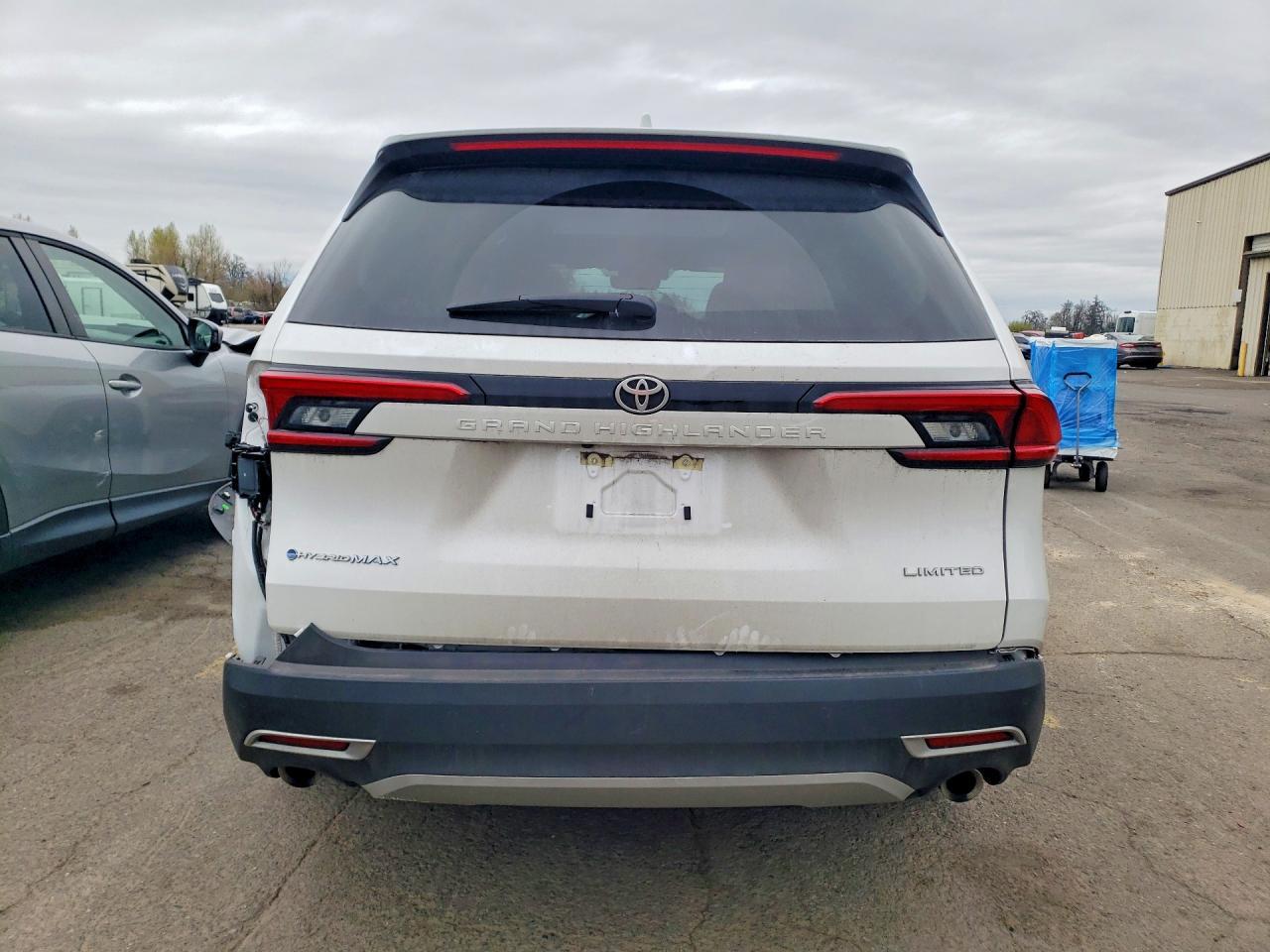 2024 Toyota Grand Highlander Hybrid Max Limited - Image 6