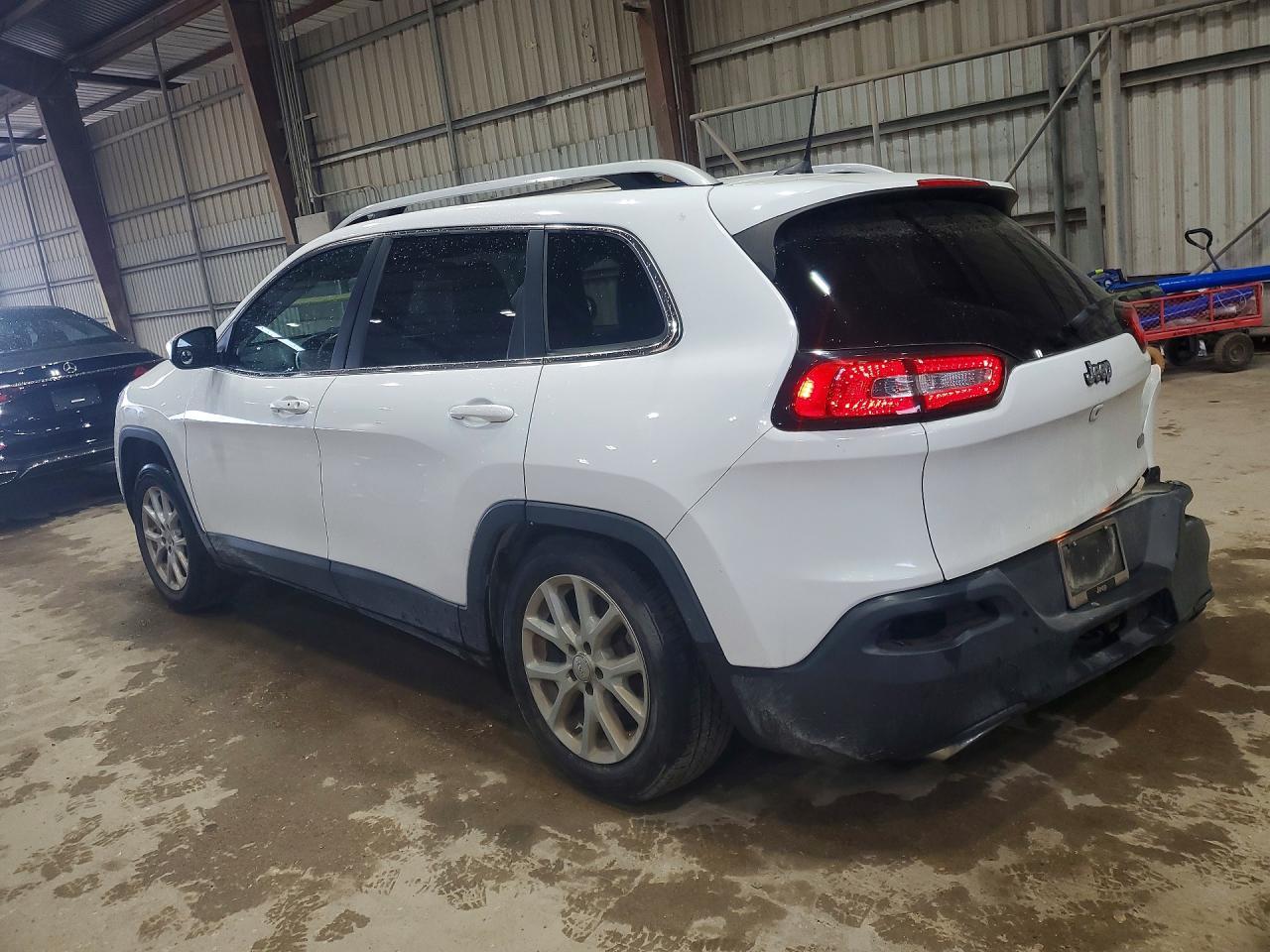 2018 Jeep Cherokee Latitude Plus - Фото 2