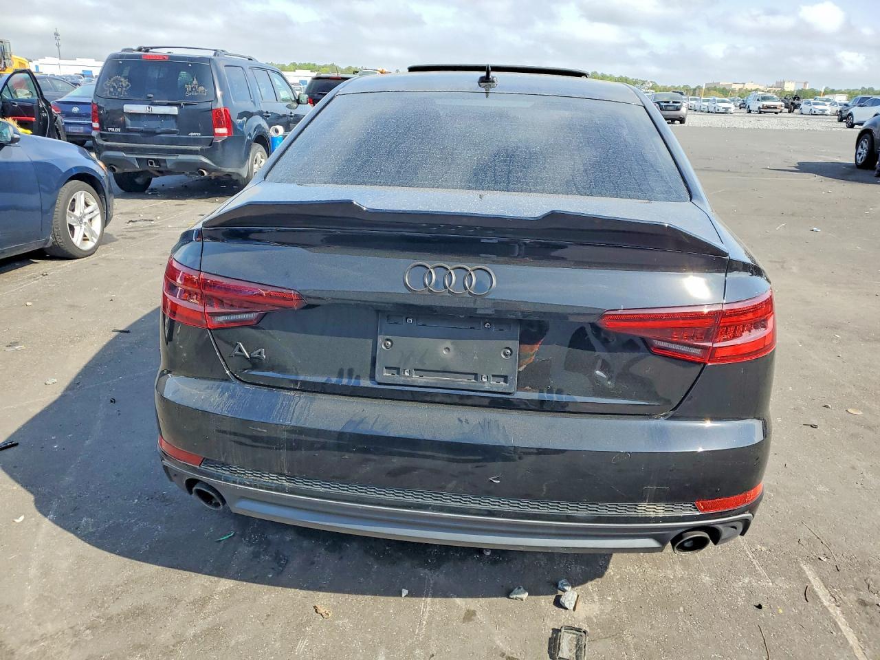 2018 Audi A4 Premium - Фото 6