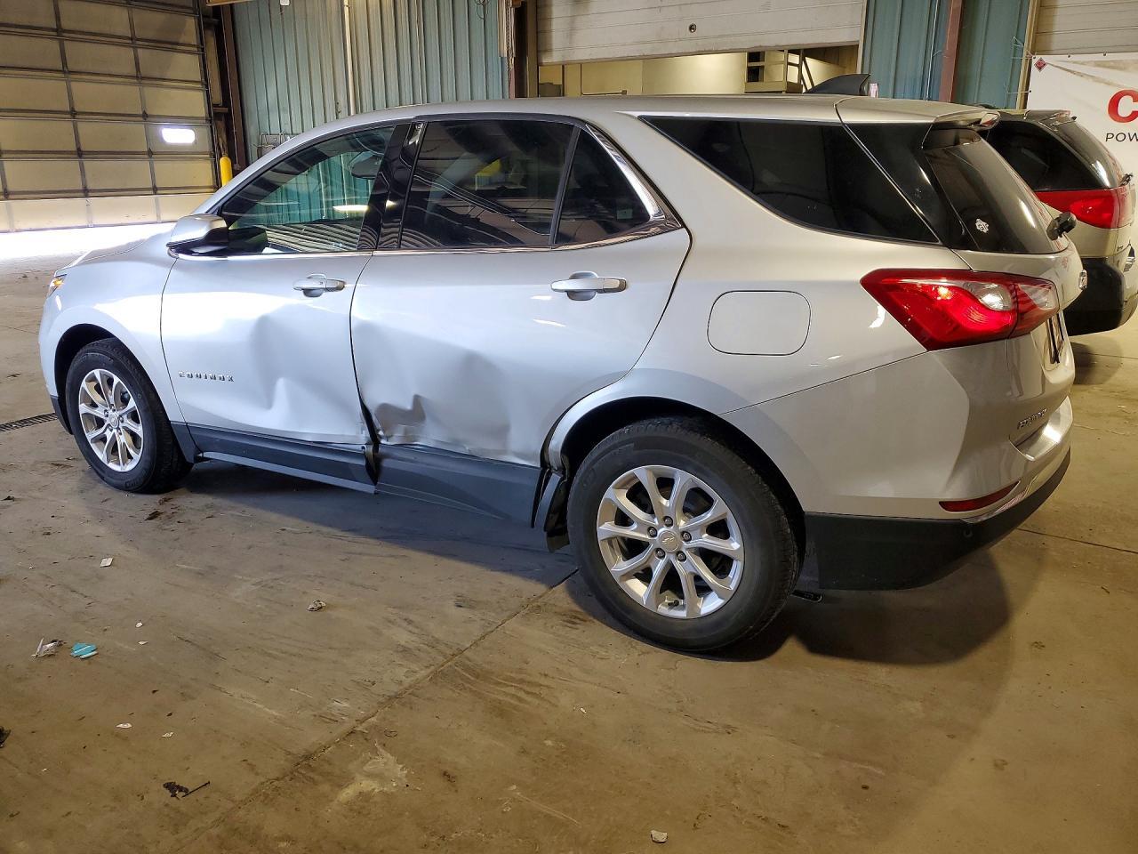 2020 Chevrolet Equinox Lt - Image 2