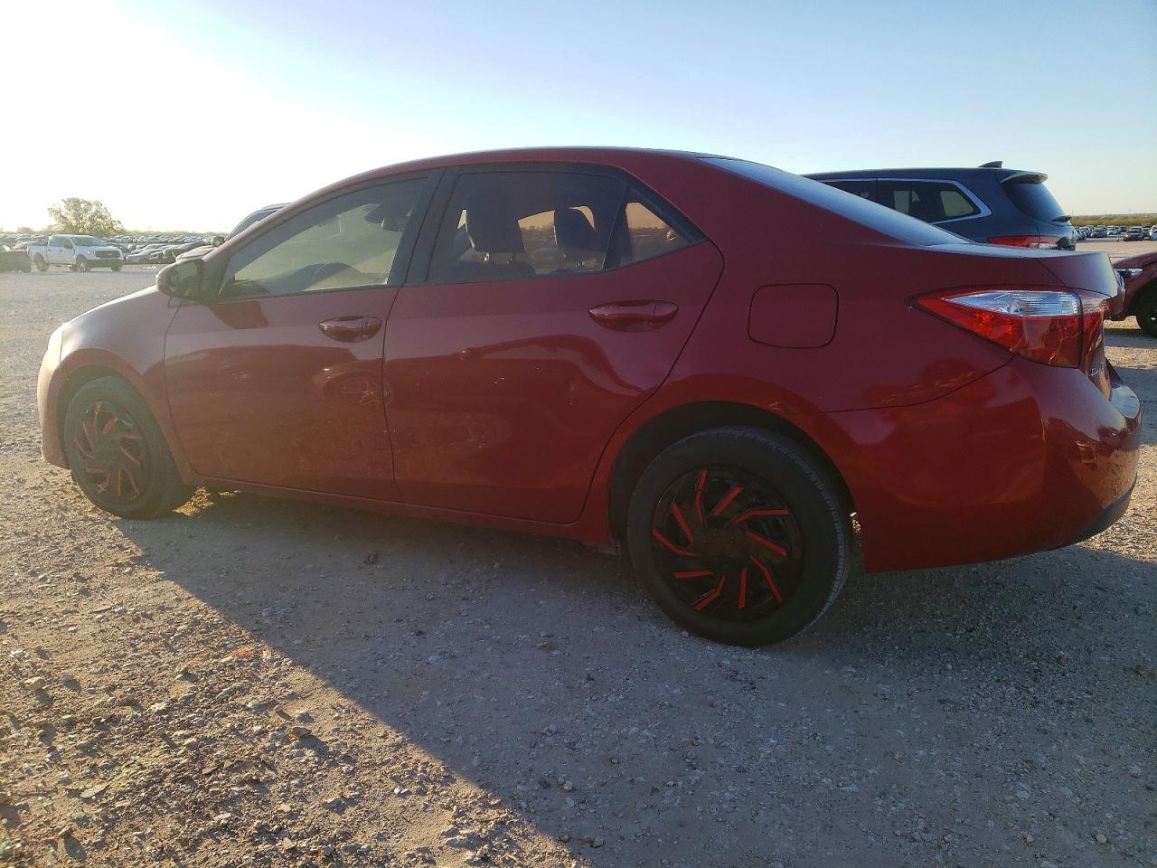 2017 Toyota Corolla Le - Фото 2