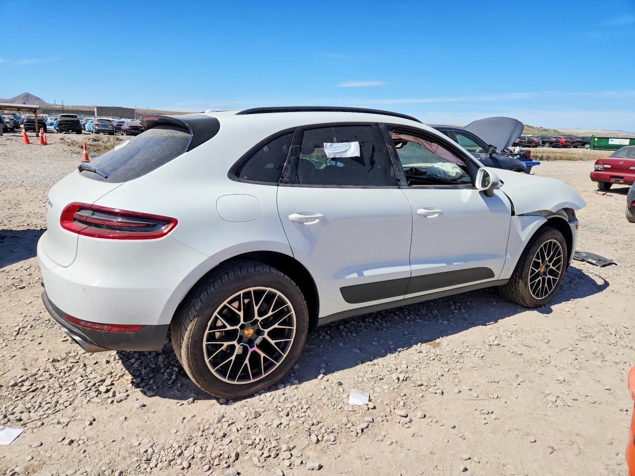 2017 Porsche Macan S - Image 3