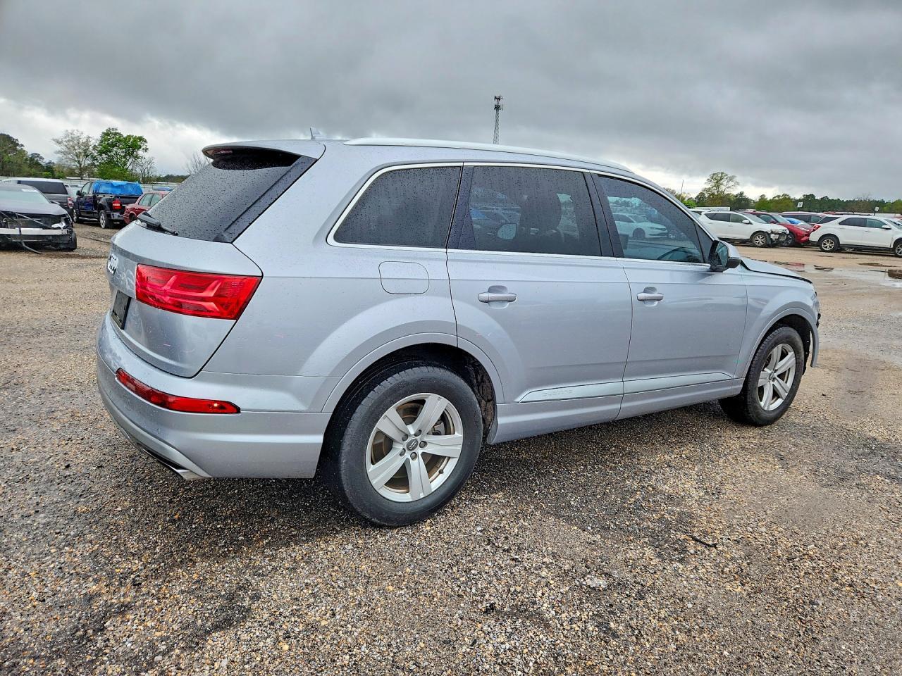 2019 Audi Q7 Premium Plus - Image 3