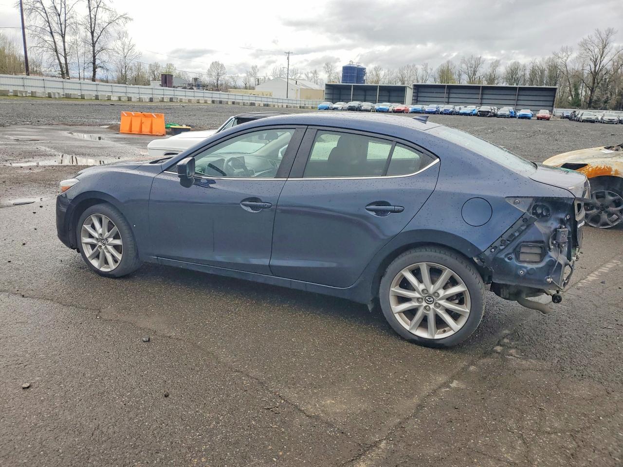 2017 Mazda 3 Touring - Image 2