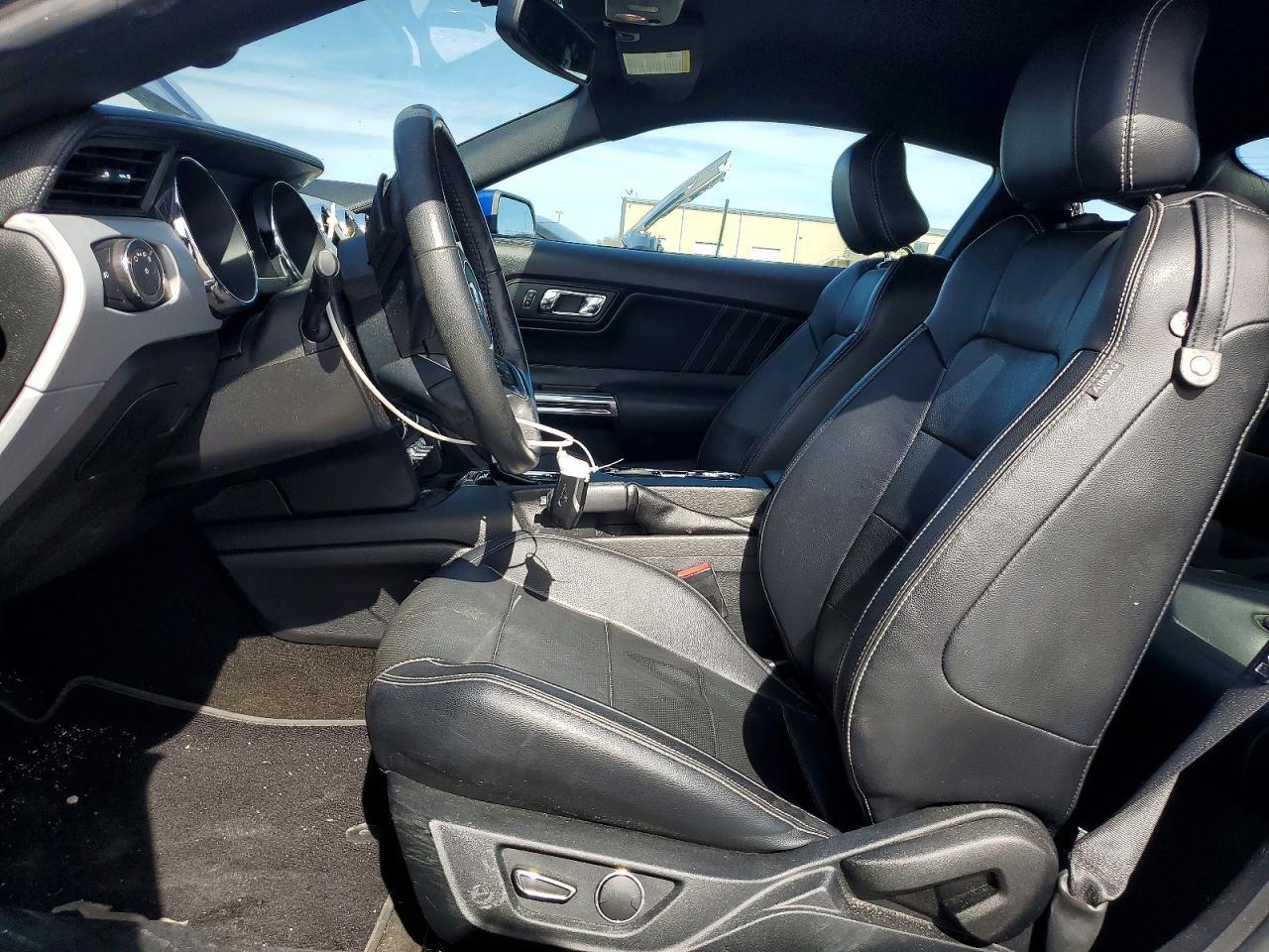 2016 Ford Mustang - Image 7