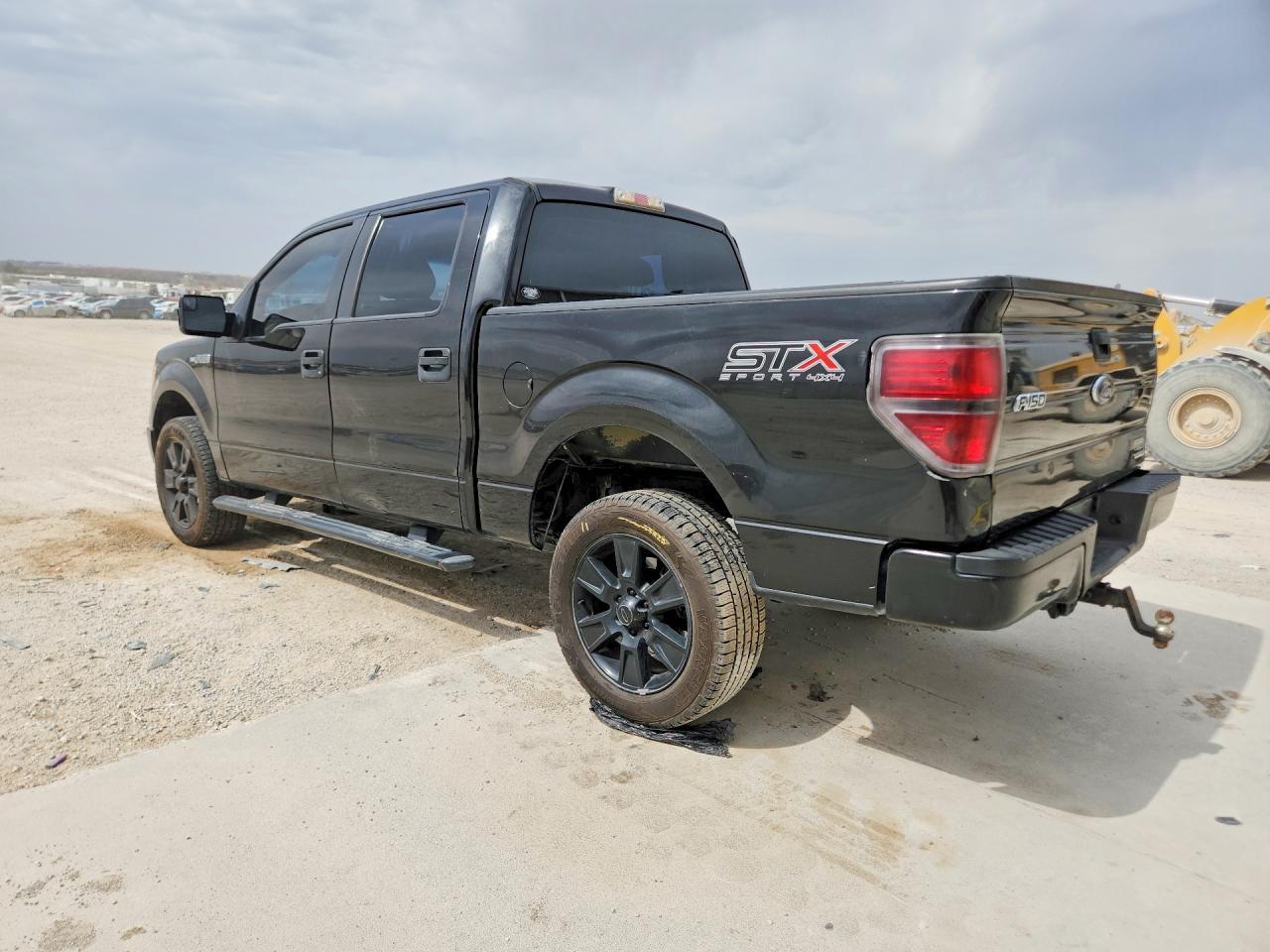 2014 Ford F150 Supercrew - Фото 2