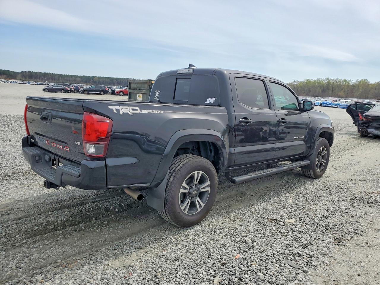 2019 Toyota Tacoma Trd Sport - Image 3