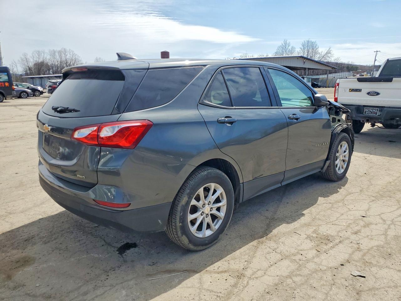 2019 Chevrolet Equinox Ls - Фото 3
