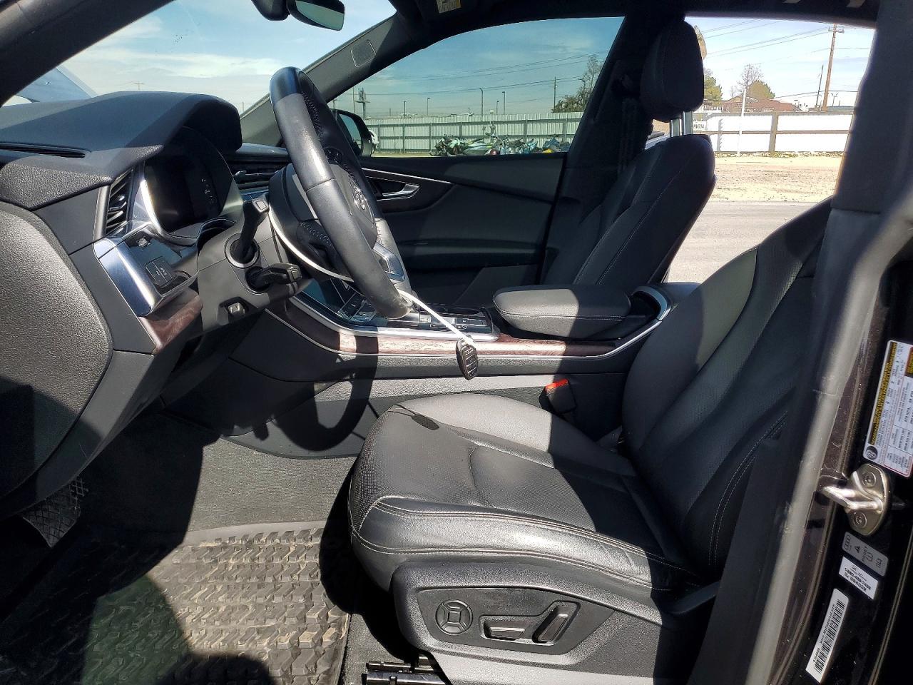 2019 Audi Q8 Premium Plus S-Line - Image 7