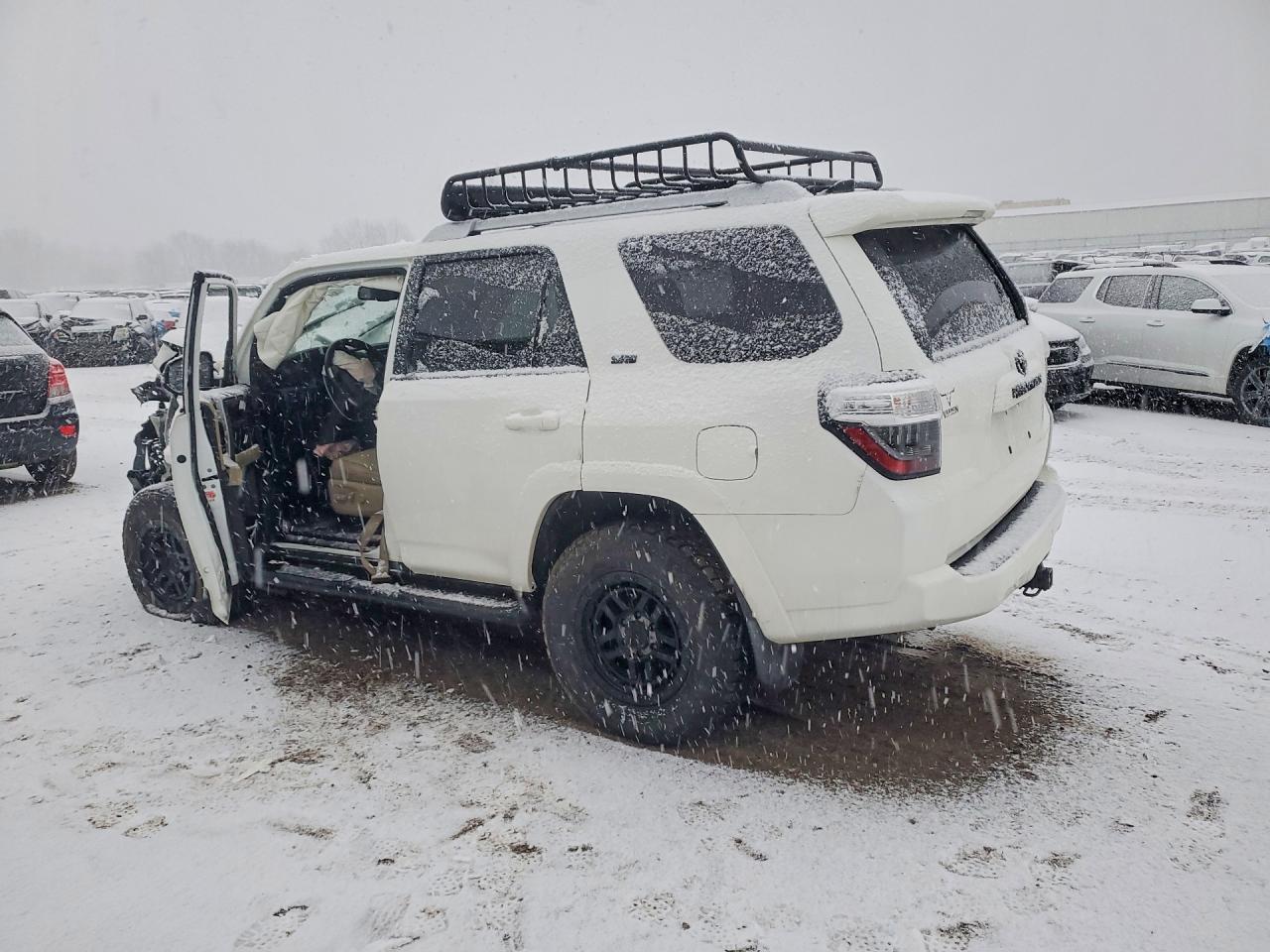 2018 Toyota 4Runner Sr5 Premium - Image 2