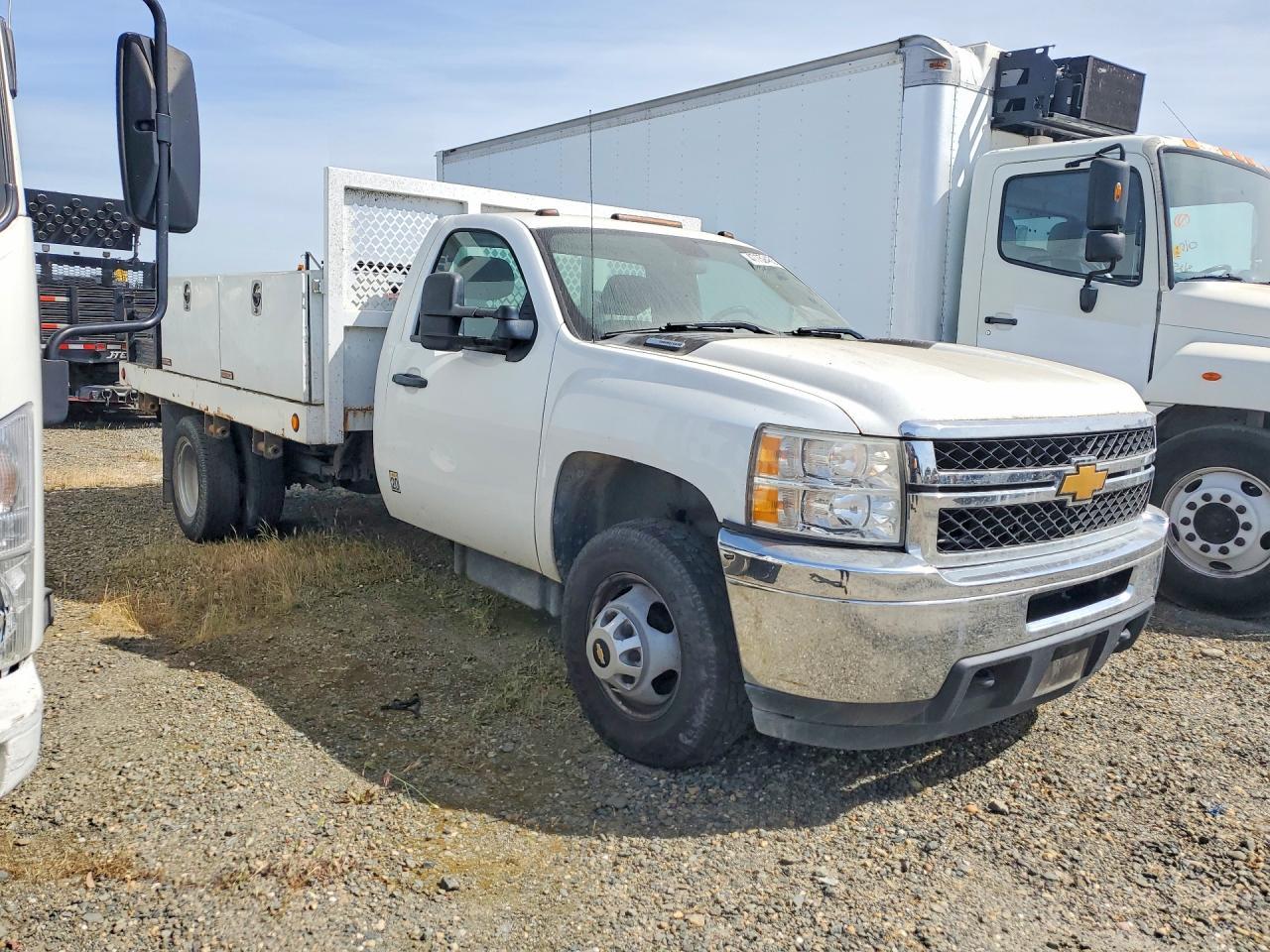 2014 Chevrolet Silverado Flatbed Truck - Image 4