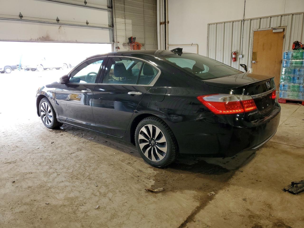 2014 Honda Accord Hybrid - Image 2