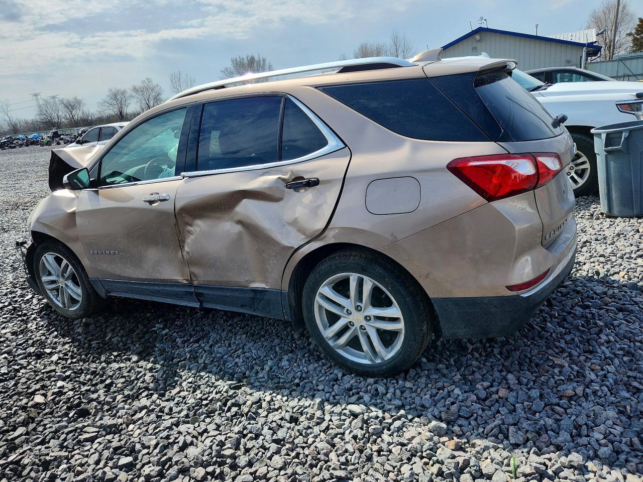 2019 Chevrolet Equinox Premier - Image 2