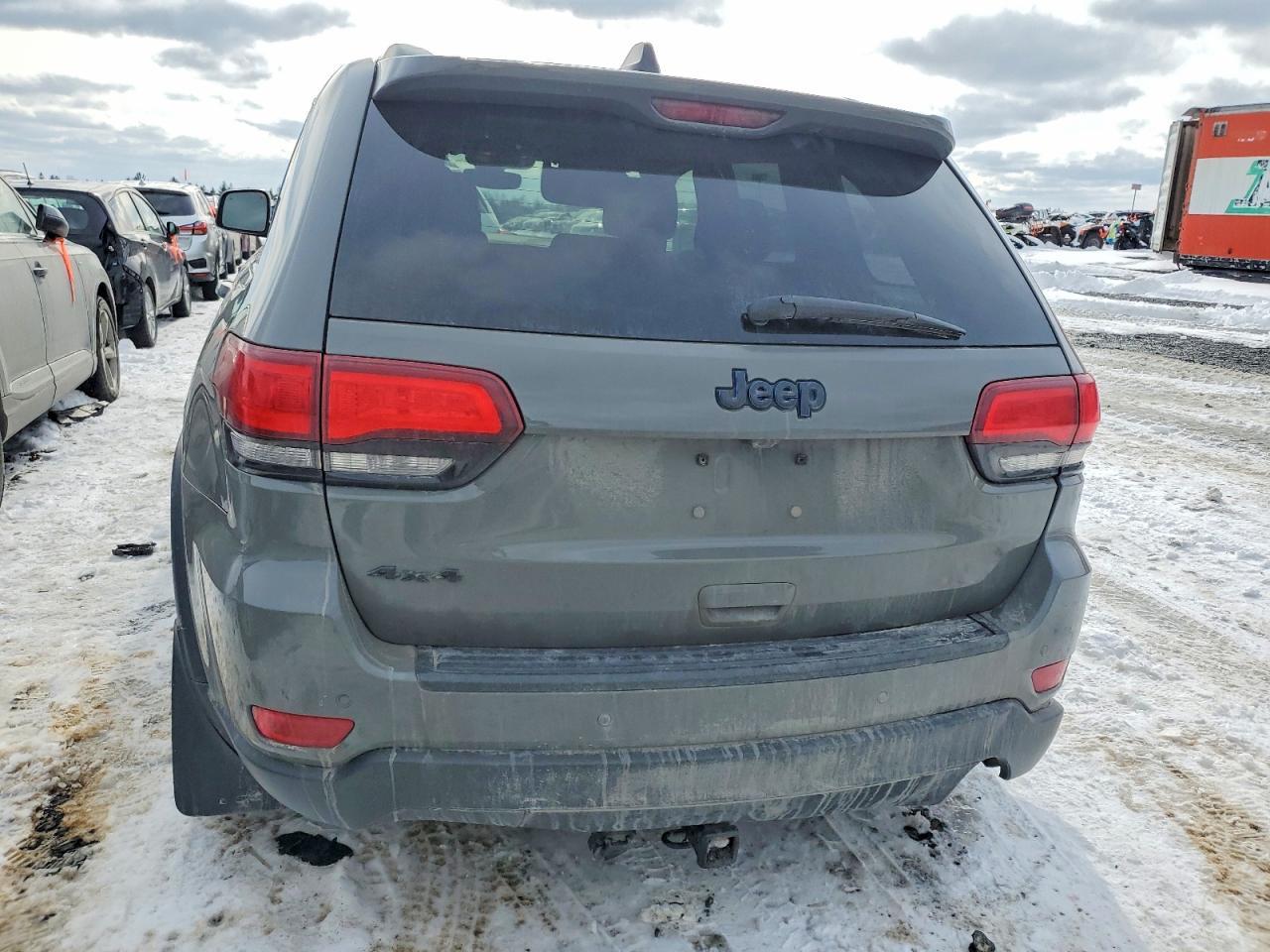 2019 Jeep Grand Cherokee Laredo - Image 6