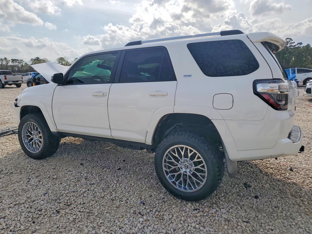 2019 Toyota 4Runner Sr5 Premium - Фото 2