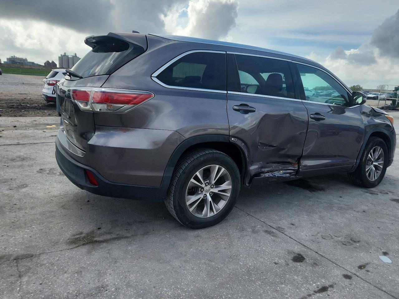 2015 Toyota Highlander Xle - Фото 3