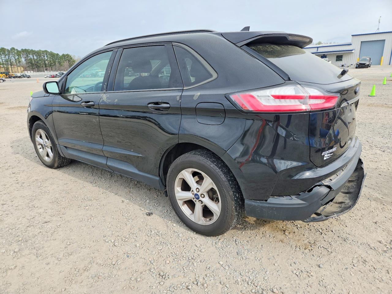 2020 Ford Edge Se - Image 2