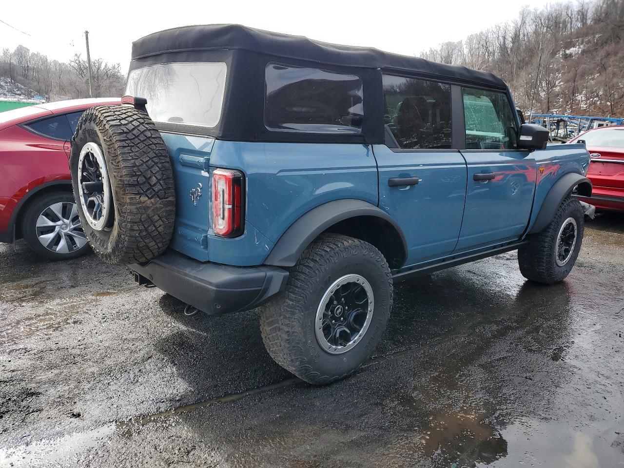 2022 Ford Bronco Badlands - Фото 3