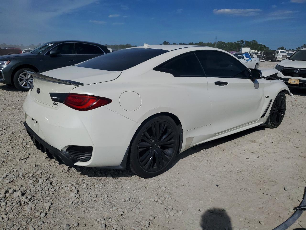 2017 Infiniti Q60 3.0T Premium - Image 3