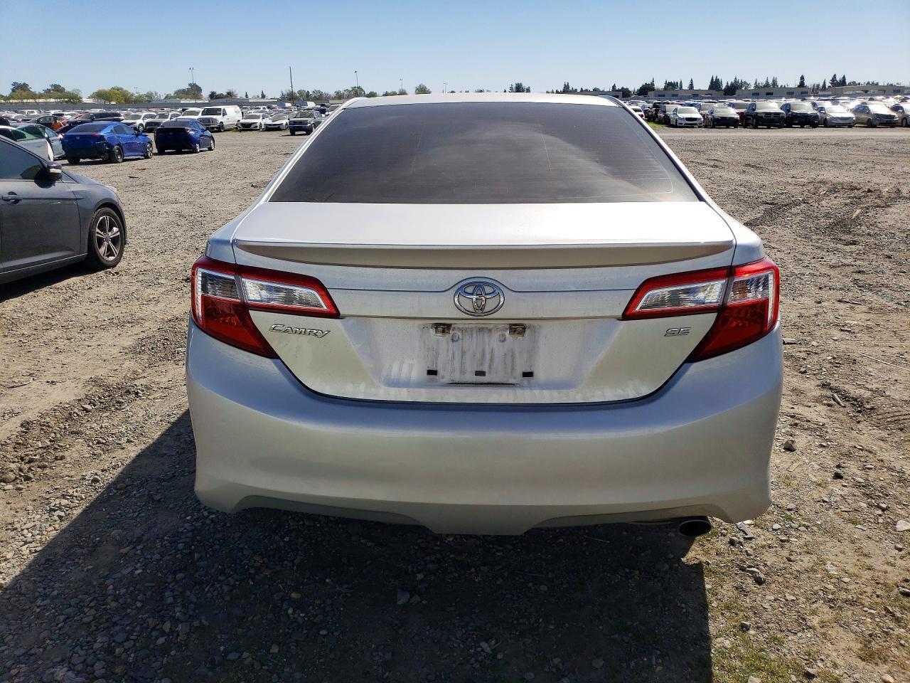2013 Toyota Camry Se - Image 6