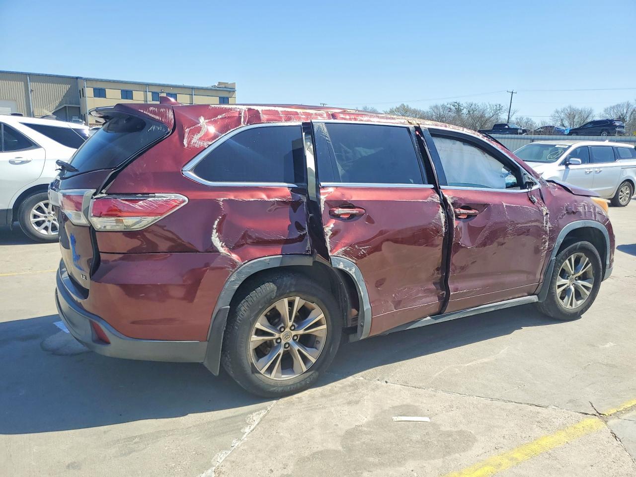 2014 Toyota Highlander Le Plus - Фото 3