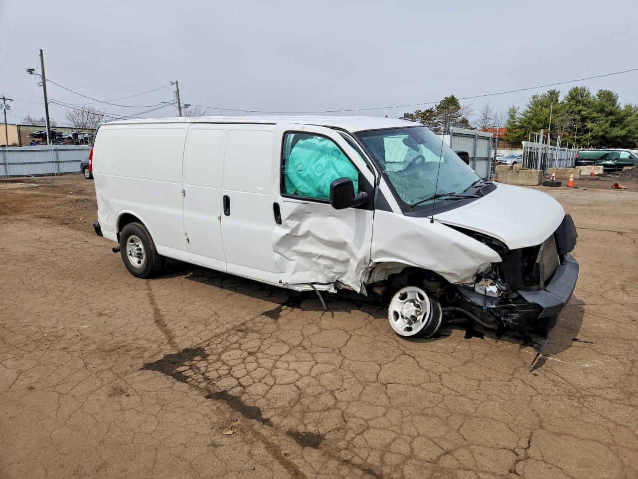 2019 Chevrolet Express G2500 - Фото 4