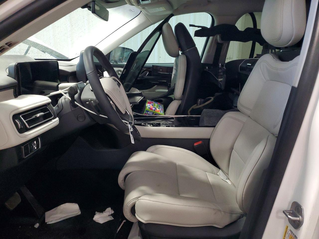 2025 Lincoln Aviator Reserve - Image 7