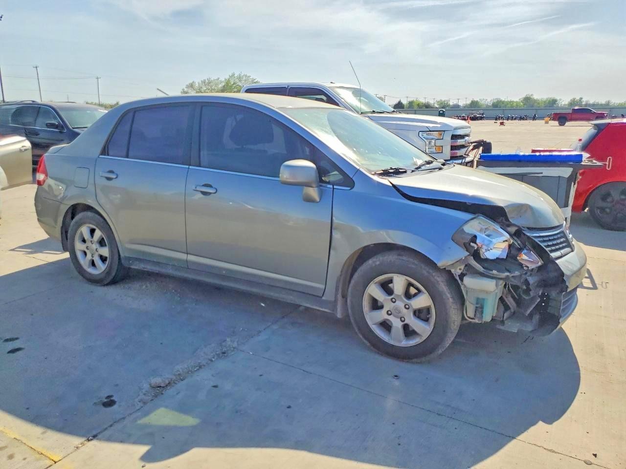 2008 Nissan Versa 1.8 S - Image 4