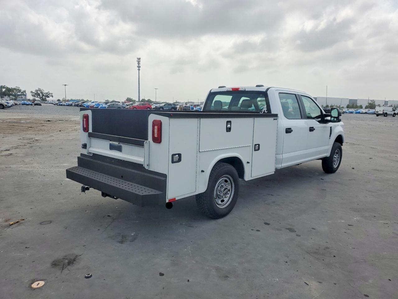 2022 Ford F250 Super Duty Utility / Service Truck - Фото 4