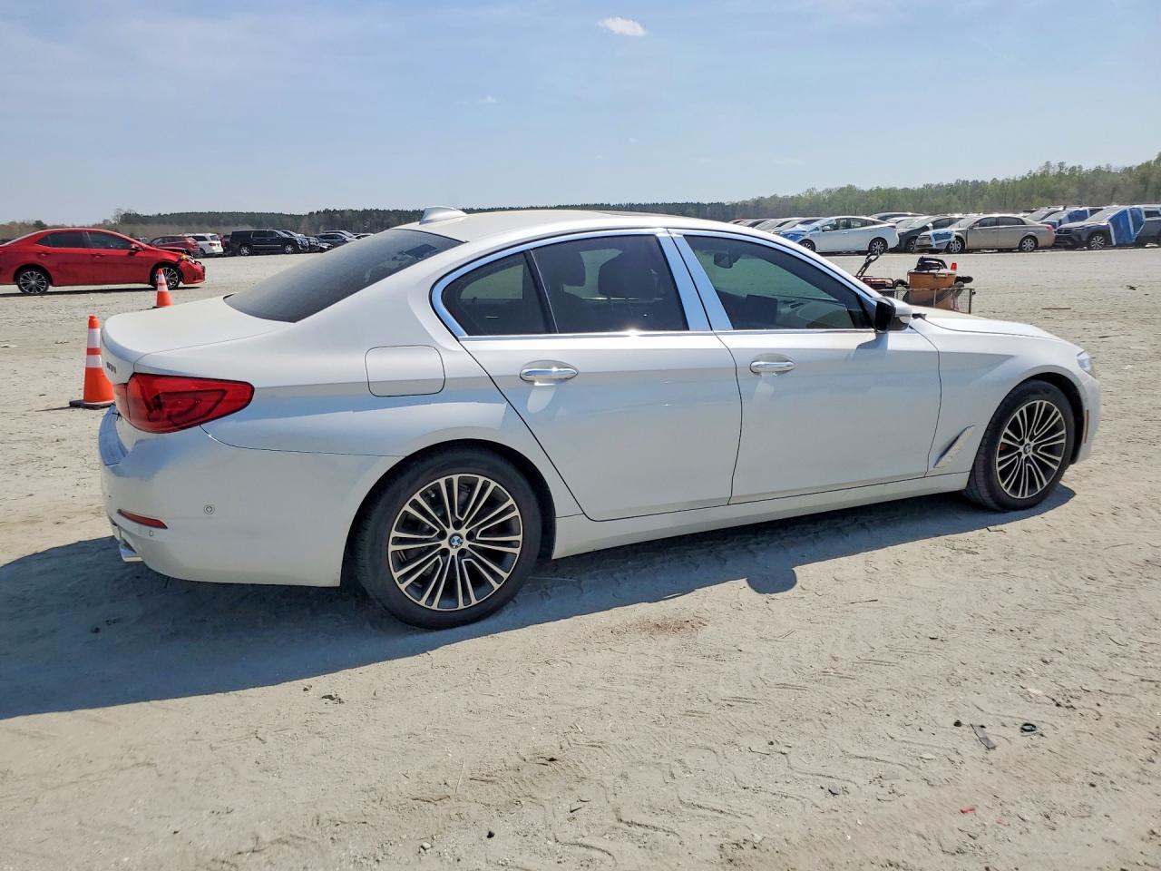2019 BMW 530 I - Фото 3