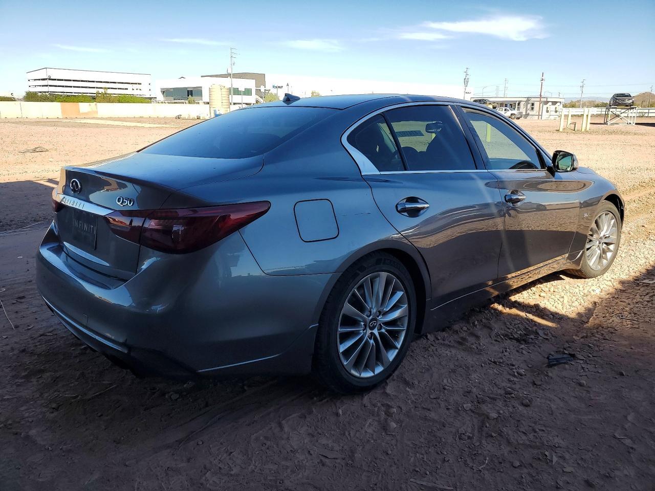 2019 Infiniti Q50 3.0T Luxe - Фото 3