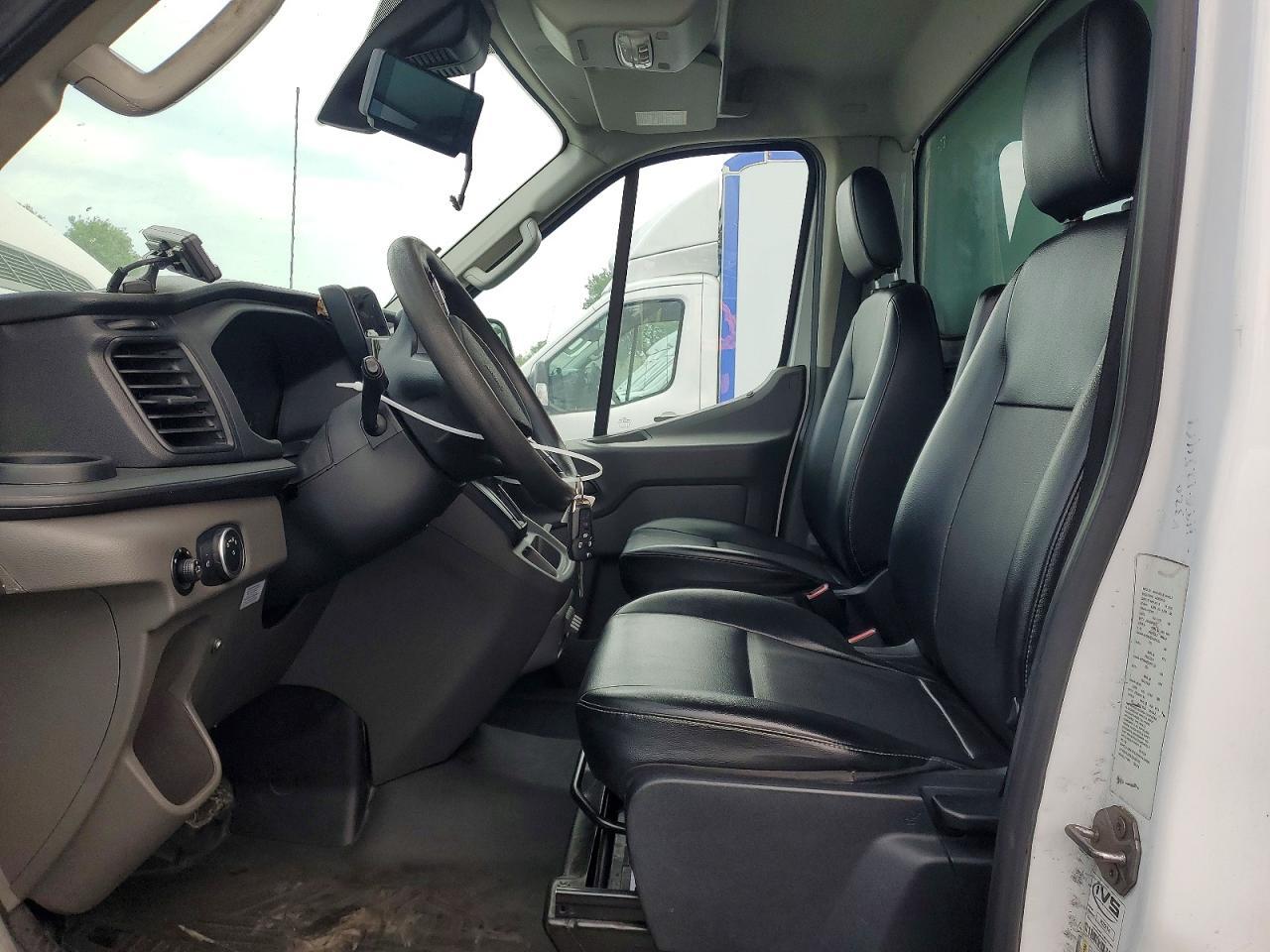2020 Ford Transit Delivery Truck - Фото 7