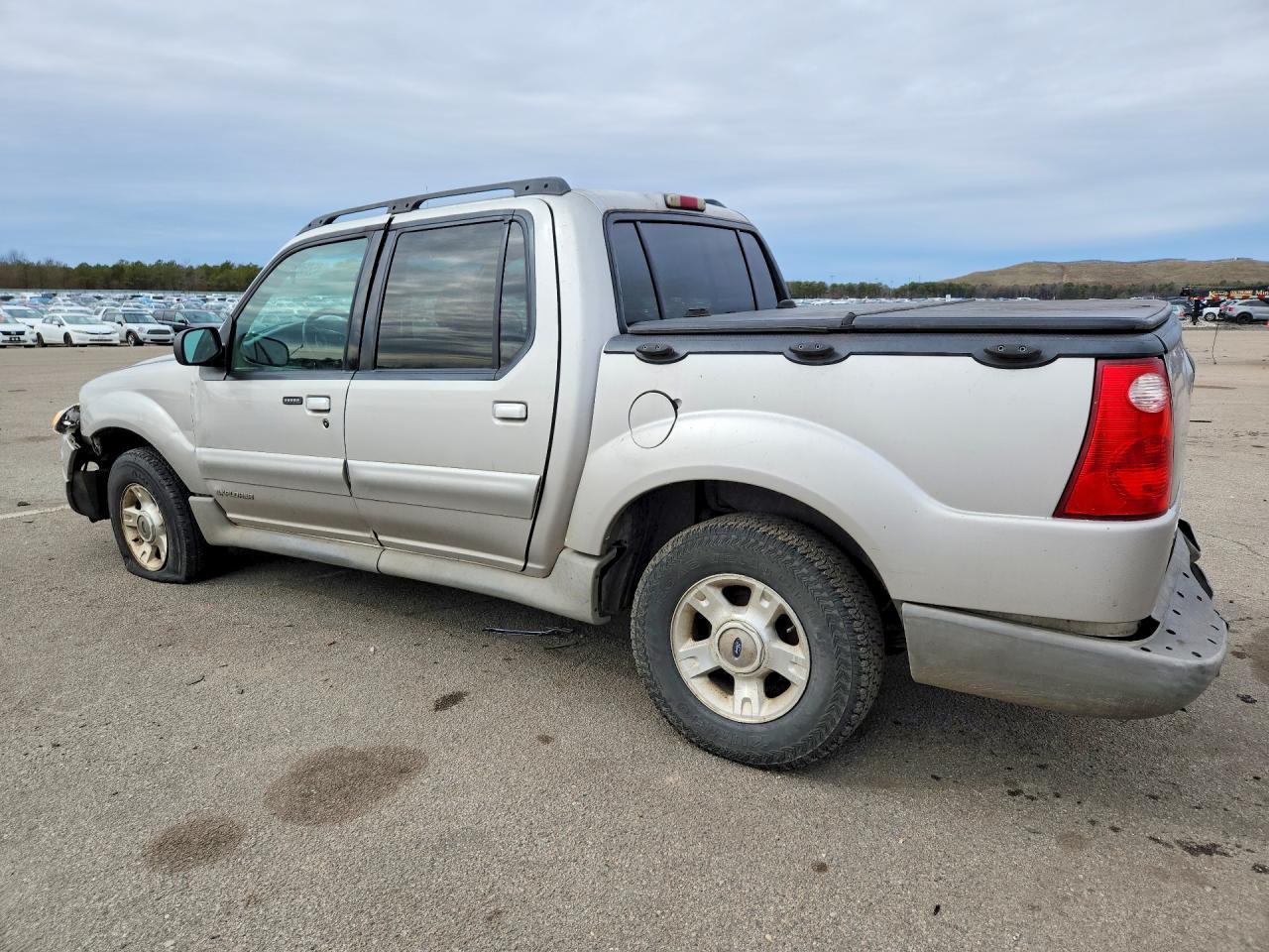 2002 Ford Explorer Sport Trac Xlt - Image 2