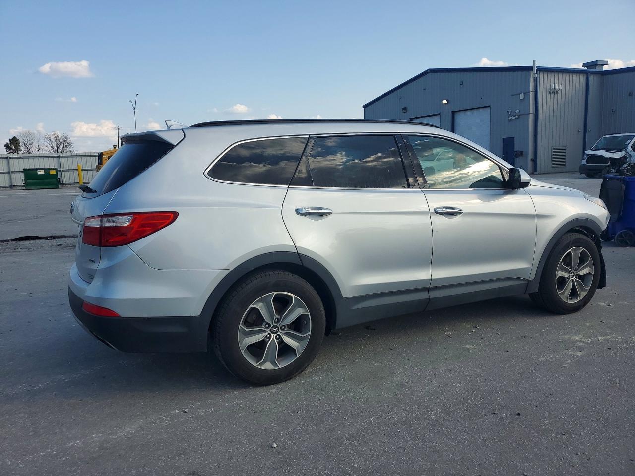 2016 Hyundai Santa Fe Se - Фото 3