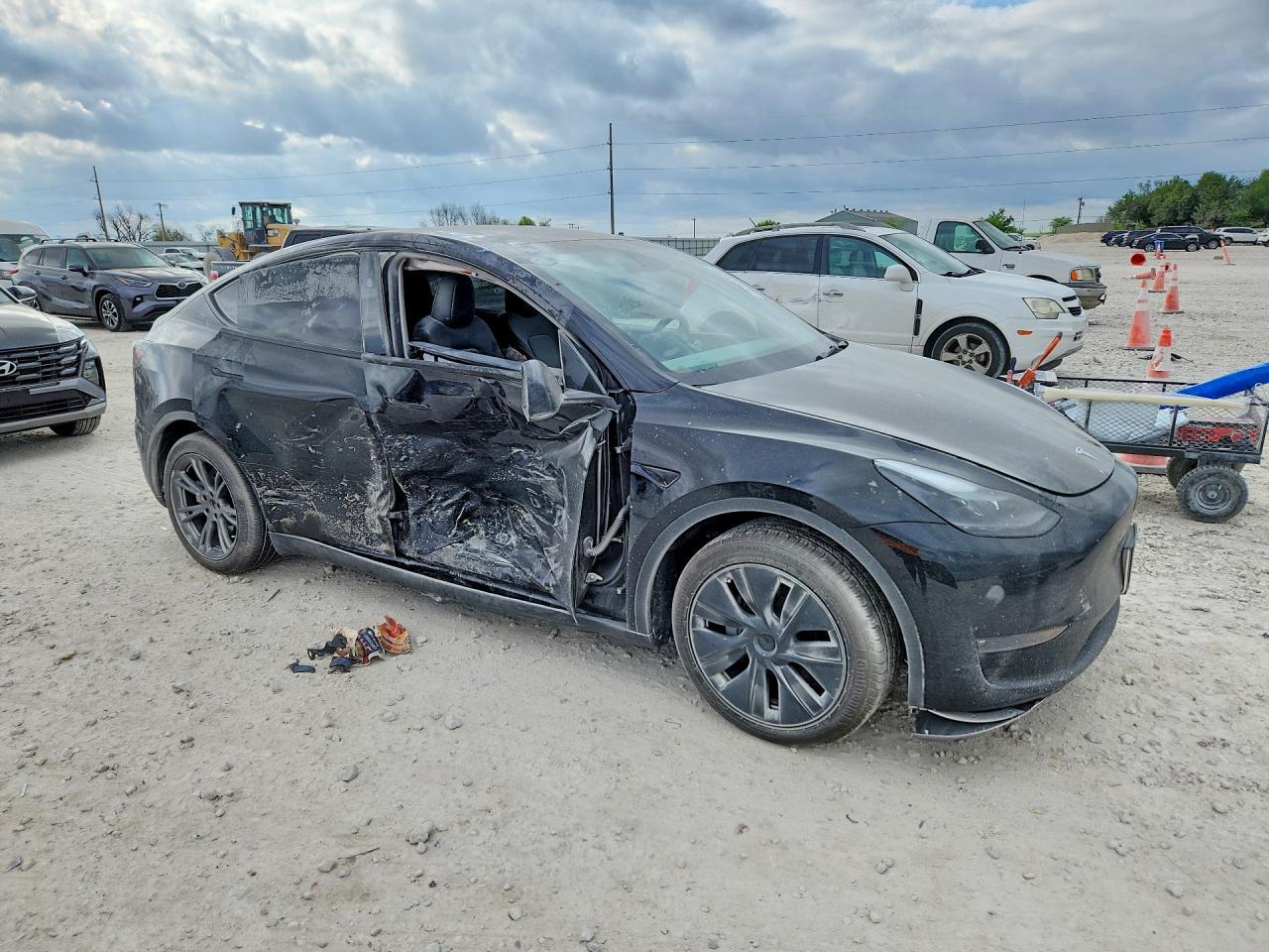 2024 Tesla Model Y - Фото 4