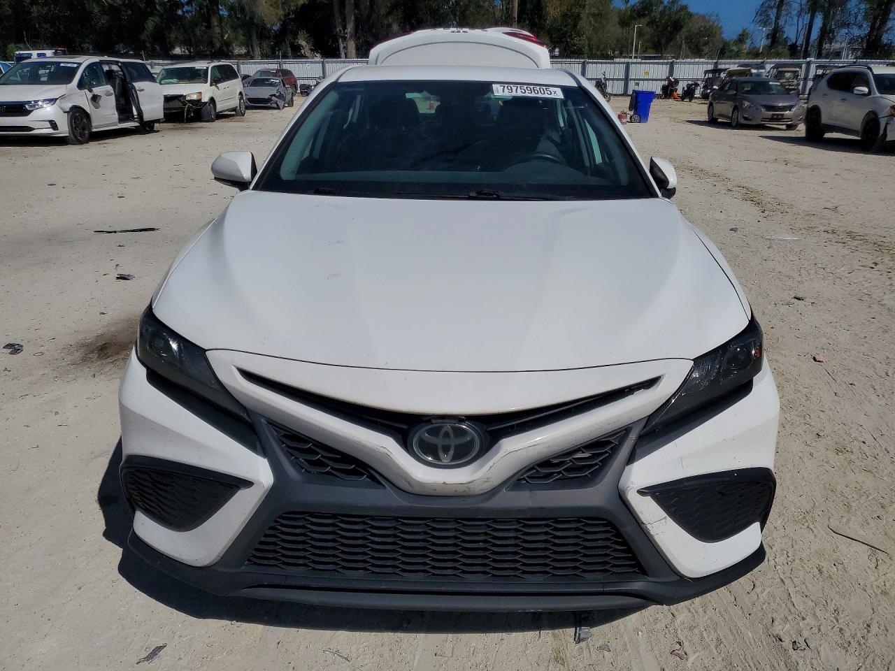 2023 Toyota Camry Se - Фото 5