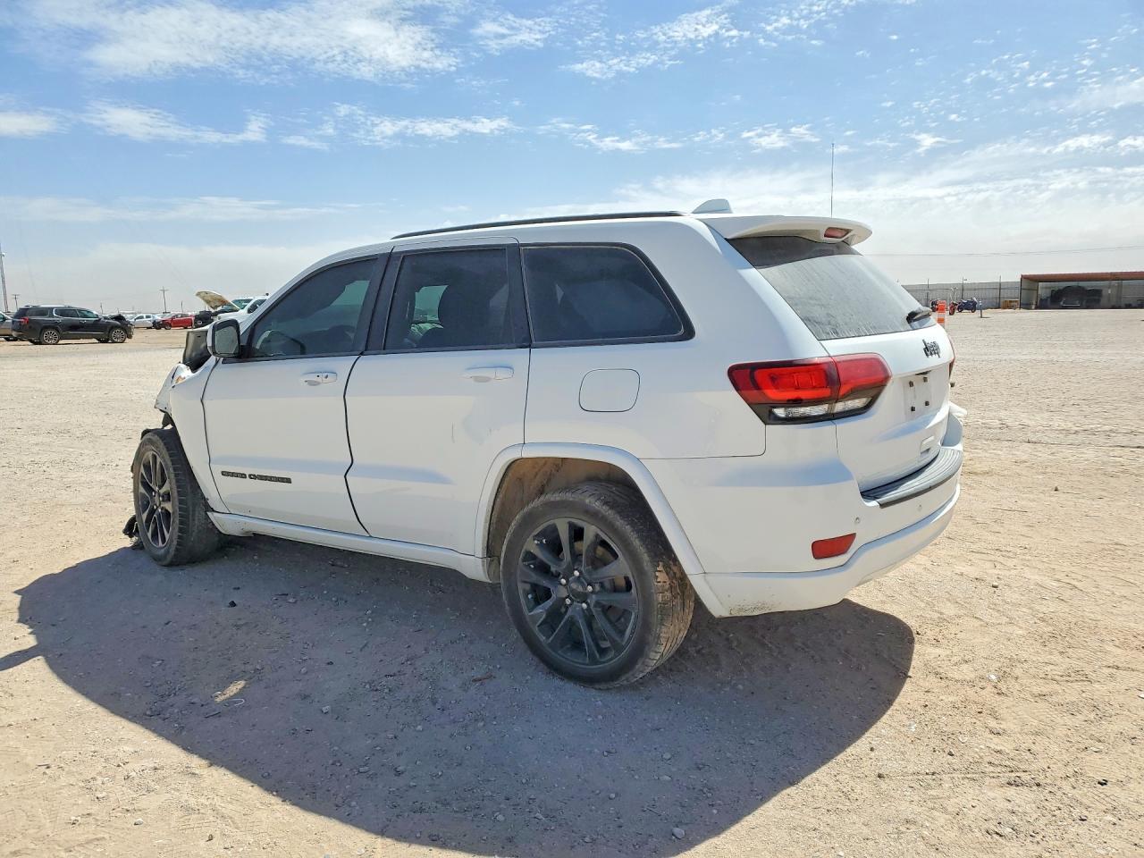 2021 Jeep Grand Cherokee Laredo - Фото 2