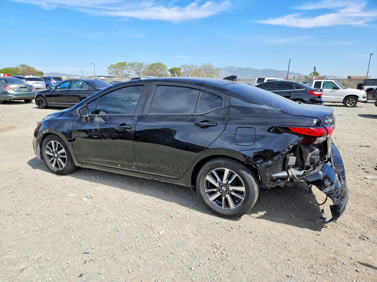 2021 Nissan Versa Sv - Фото 2